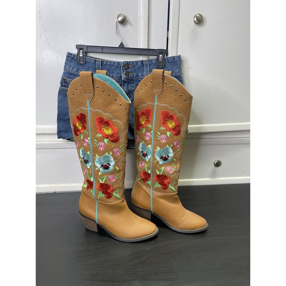 Grazie Tan and Red HeeledCowgirl Boots with Vibrant Floral Embroidery, Size 8